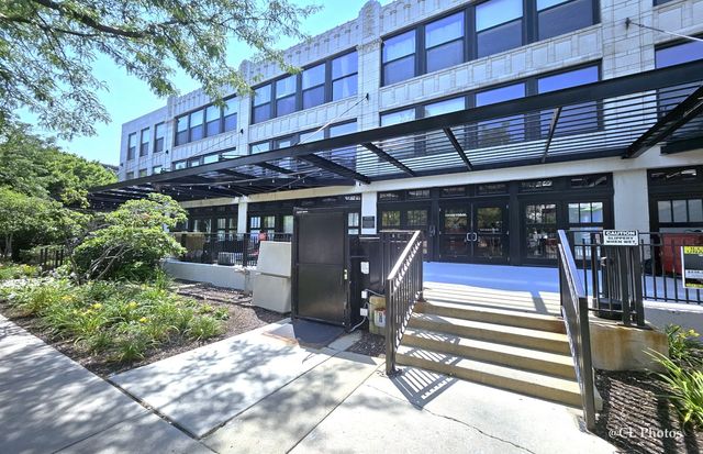 1111 W 15th Street 218, Chicago, IL 60608