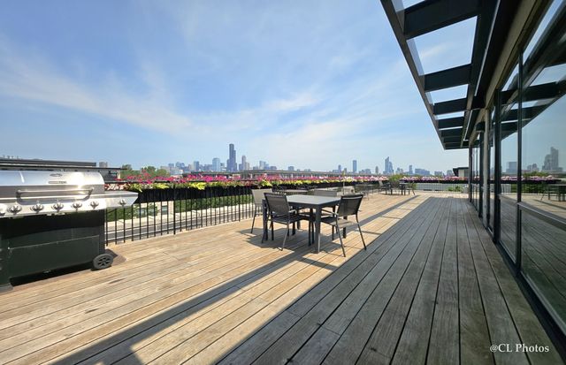 1111 W 15th Street 218, Chicago, IL 60608