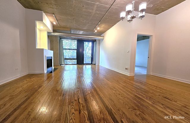 1111 W 15th Street 218, Chicago, IL 60608