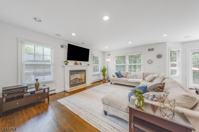 53 Maple Ave, Berkeley Heights Twp., NJ 07922