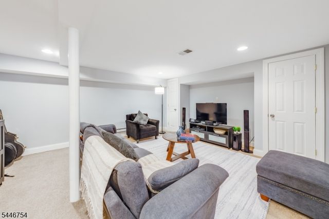 53 Maple Ave, Berkeley Heights Twp., NJ 07922