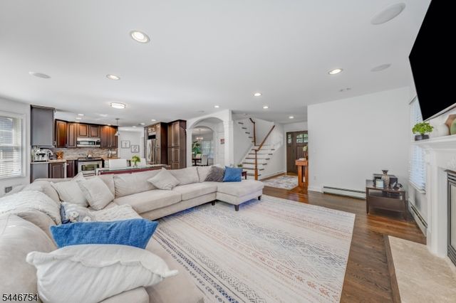 53 Maple Ave, Berkeley Heights Twp., NJ 07922
