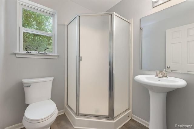 10121 Linden Road, Tyrone Township, MI 48430