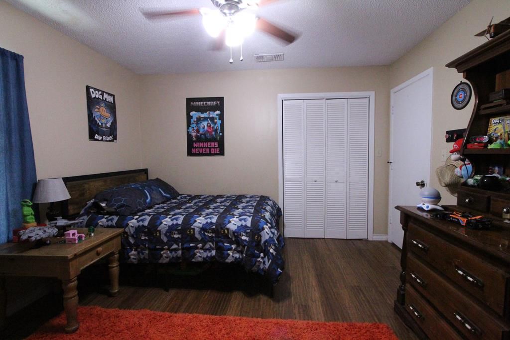 Image 21 of property listing at 1451 E 28th St, San Angelo, TX 76903