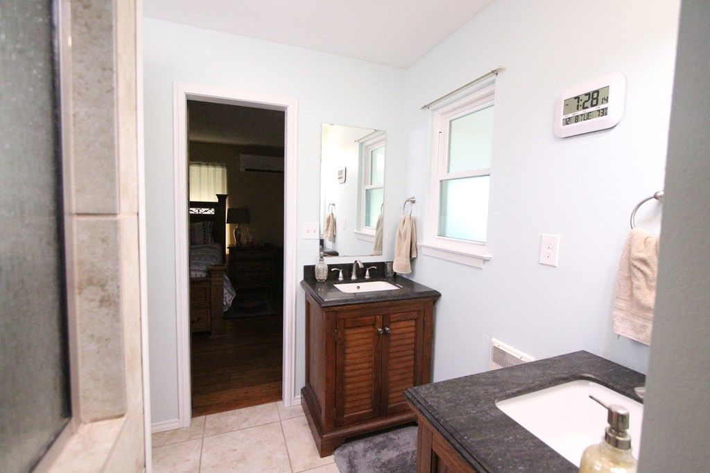 Image 27 of property listing at 1451 E 28th St, San Angelo, TX 76903