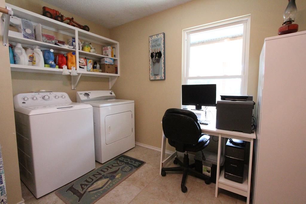 Image 33 of property listing at 1451 E 28th St, San Angelo, TX 76903