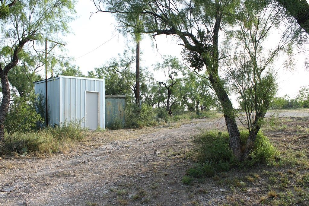 Image 36 of property listing at 1451 E 28th St, San Angelo, TX 76903