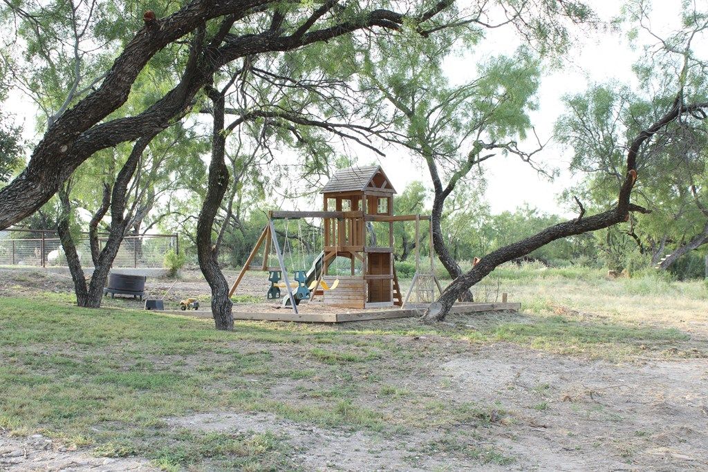 Image 37 of property listing at 1451 E 28th St, San Angelo, TX 76903