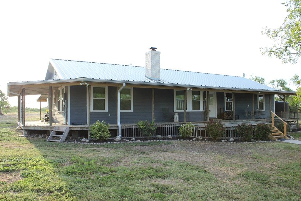 Image 38 of property listing at 1451 E 28th St, San Angelo, TX 76903