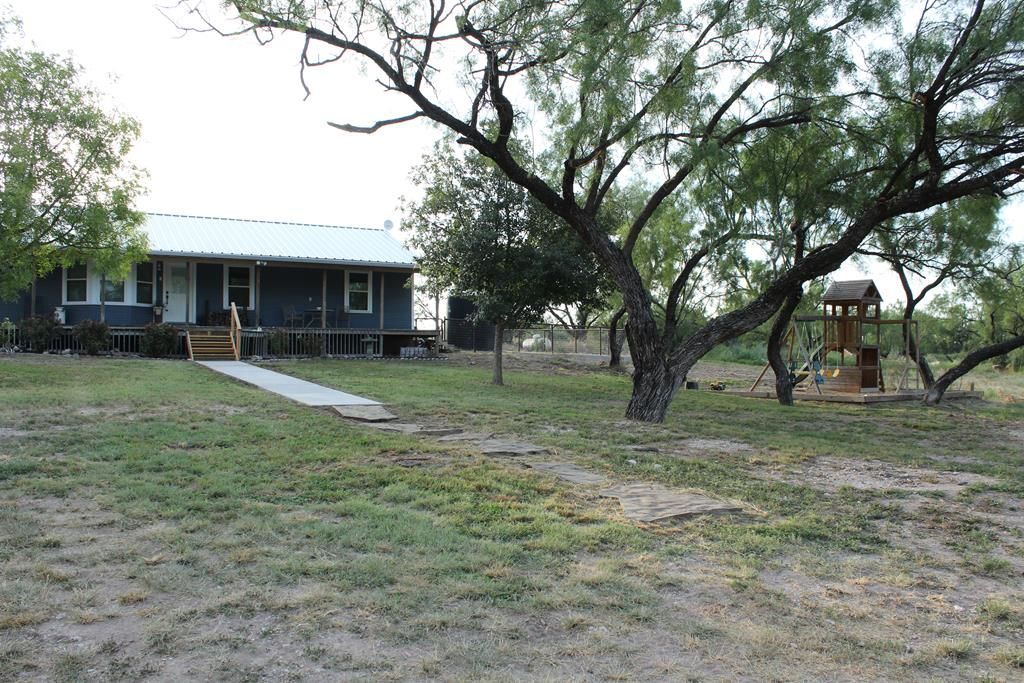 Image 39 of property listing at 1451 E 28th St, San Angelo, TX 76903