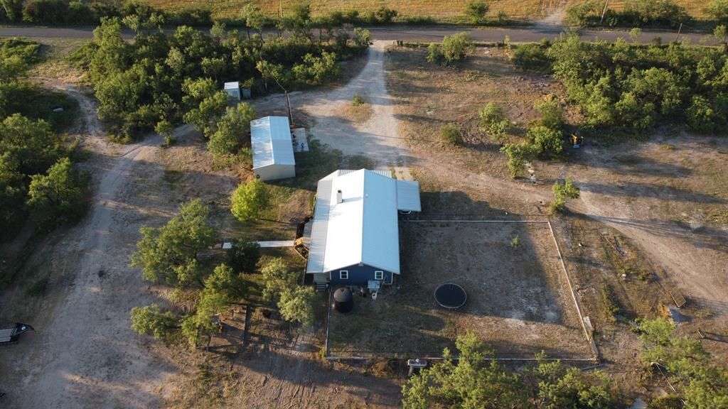 Image 40 of property listing at 1451 E 28th St, San Angelo, TX 76903