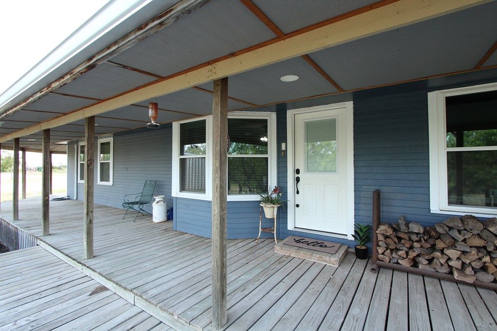 Image 6 of property listing at 1451 E 28th St, San Angelo, TX 76903