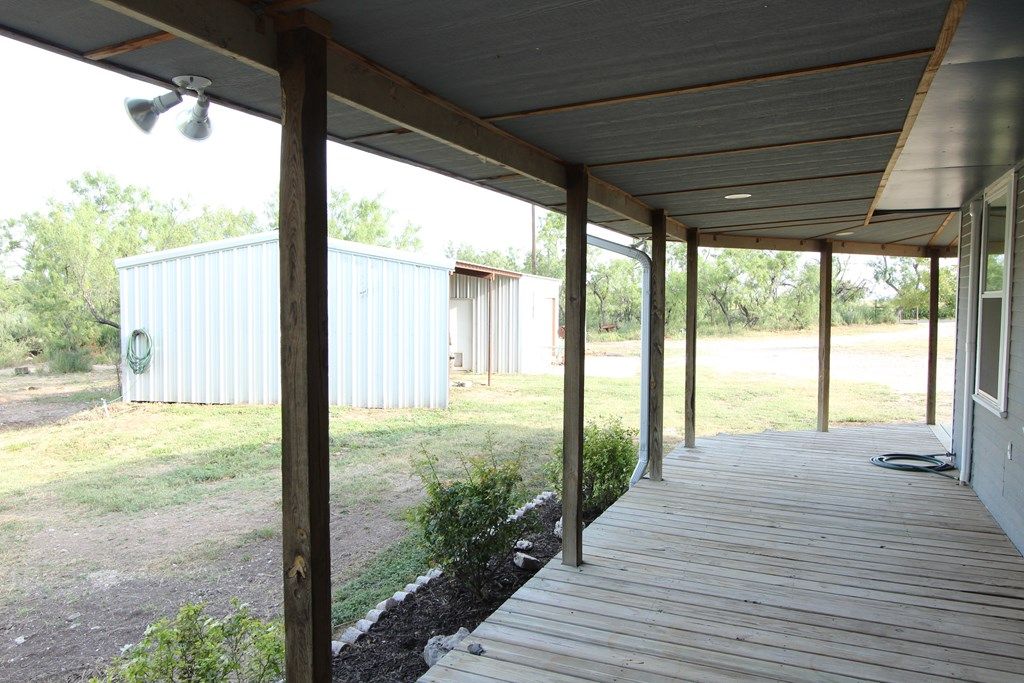 Image 8 of property listing at 1451 E 28th St, San Angelo, TX 76903
