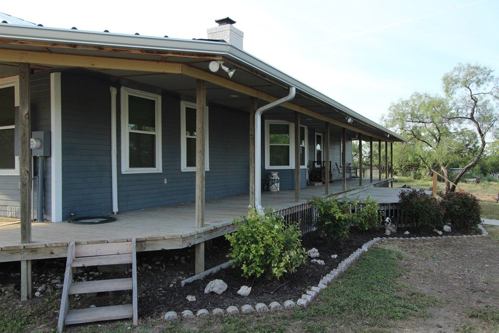 Image 9 of property listing at 1451 E 28th St, San Angelo, TX 76903