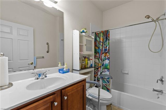 1436 Scoonie Pointe DR, Chesapeake, VA 23322