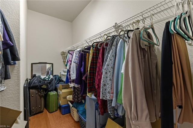 1436 Scoonie Pointe DR, Chesapeake, VA 23322