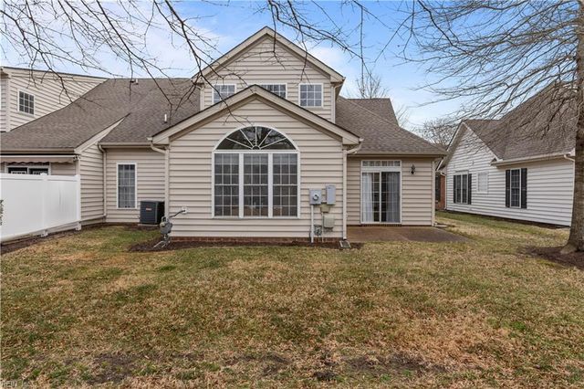 1436 Scoonie Pointe DR, Chesapeake, VA 23322