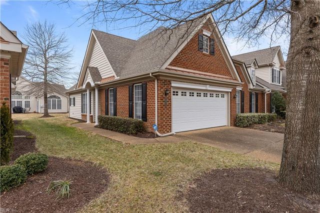 1436 Scoonie Pointe DR, Chesapeake, VA 23322