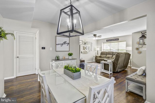 40 WINDINGBROOK DR, Atco, NJ 08004