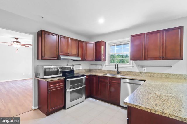 64 PANNERS LN, Fredericksburg, VA 22406