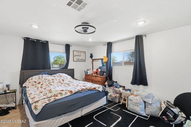 1317 W Niagara Street, Tucson, AZ 85745