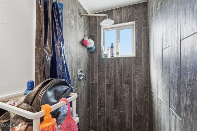 1317 W Niagara Street, Tucson, AZ 85745