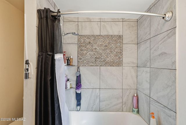 1317 W Niagara Street, Tucson, AZ 85745