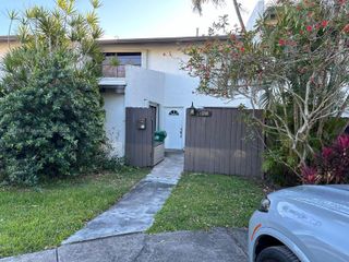 11208 SW 67th Ter, Miami, FL 33173