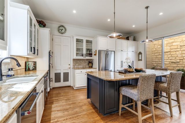 6815 Cougar RUN, Austin, TX 78731