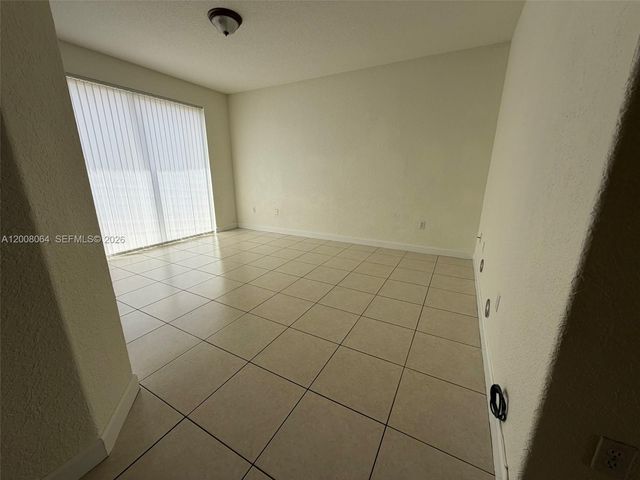 6940 NW 177th St P104, Hialeah, FL 33015