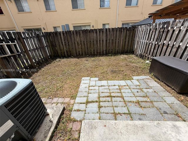 6940 NW 177th St P104, Hialeah, FL 33015