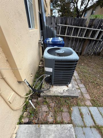 6940 NW 177th St P104, Hialeah, FL 33015