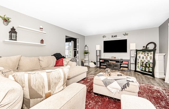 1308 Burns Court, Minooka, IL 60447