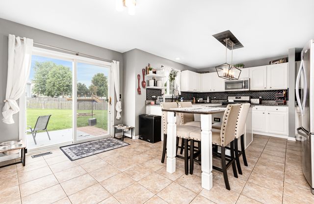 1308 Burns Court, Minooka, IL 60447