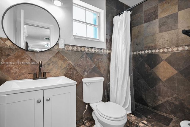 5713 Jefferson St, Hollywood, FL 33023