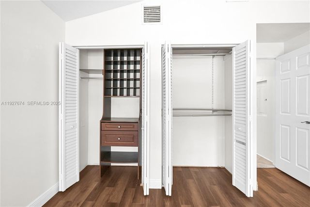 5713 Jefferson St, Hollywood, FL 33023