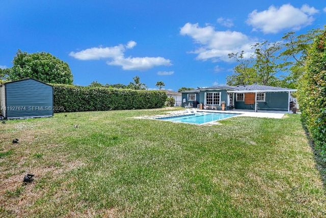 5713 Jefferson St, Hollywood, FL 33023