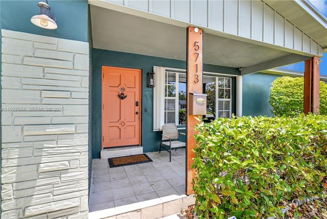 5713 Jefferson St, Hollywood, FL 33023