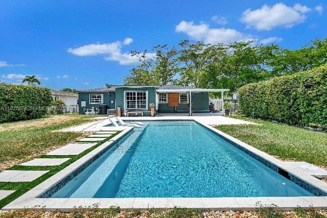 5713 Jefferson St, Hollywood, FL 33023