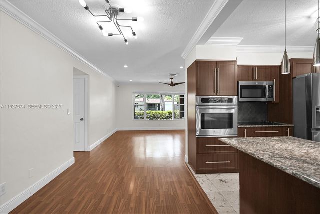 5713 Jefferson St, Hollywood, FL 33023