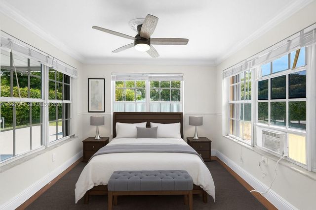 5713 Jefferson St, Hollywood, FL 33023