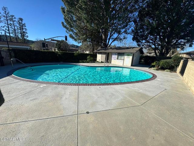 2075 Avenida Vista Del Monte 4, Simi Valley, CA 93063