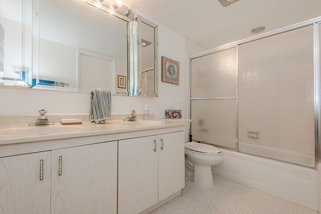 2102 Lucaya Bend J3, Coconut Creek, FL 33066