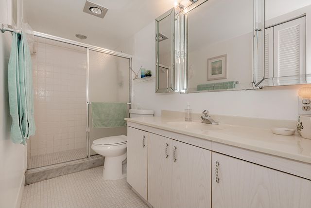 2102 Lucaya Bend J3, Coconut Creek, FL 33066