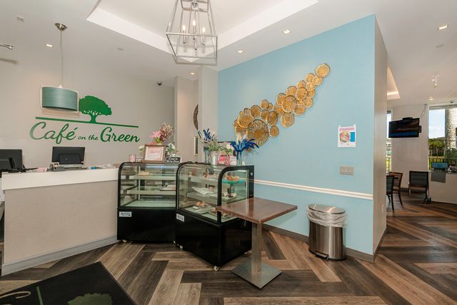 2102 Lucaya Bend J3, Coconut Creek, FL 33066