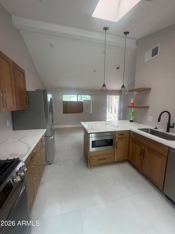 1345 E SHANGRI LA Road, Phoenix, AZ 85020