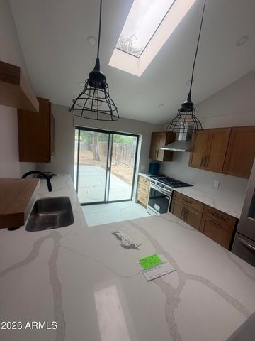 1345 E SHANGRI LA Road, Phoenix, AZ 85020