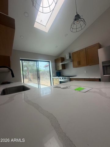 1345 E SHANGRI LA Road, Phoenix, AZ 85020