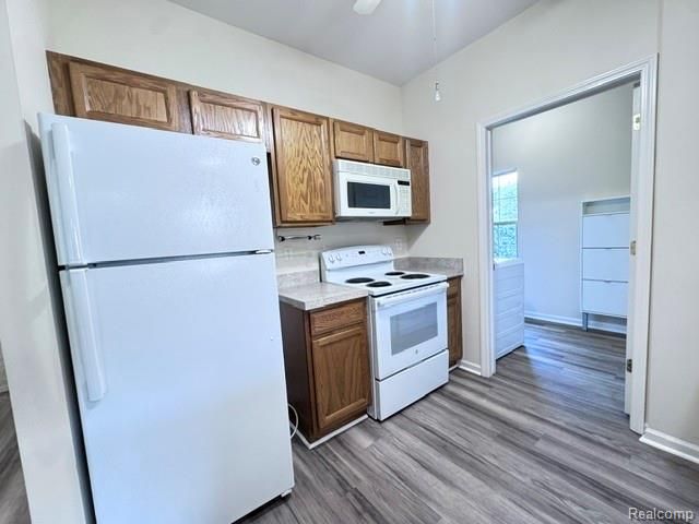 488 Village Drive, Walled Lake, MI 48390
