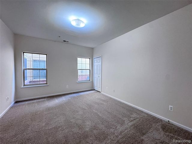 488 Village Drive, Walled Lake, MI 48390